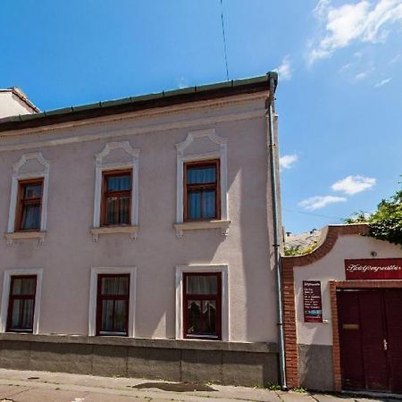 Holdfényszállás Szeged Kültér fotó
